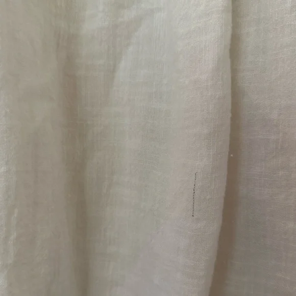 Zara Kids White Linen Peasant Blouse. Size 11-12. Beautifully made. - Picture 7 of 7